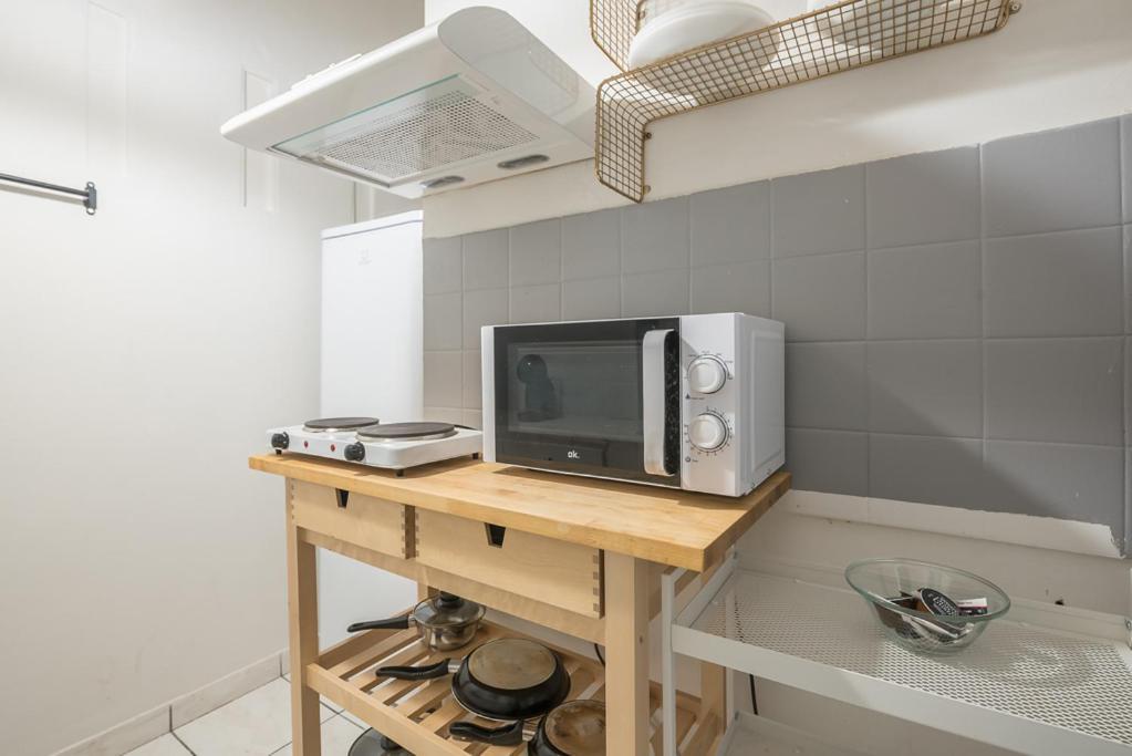 Pame Rentals - 2Bd Home, 4 Min To Acropolis Ateny Zewnętrze zdjęcie